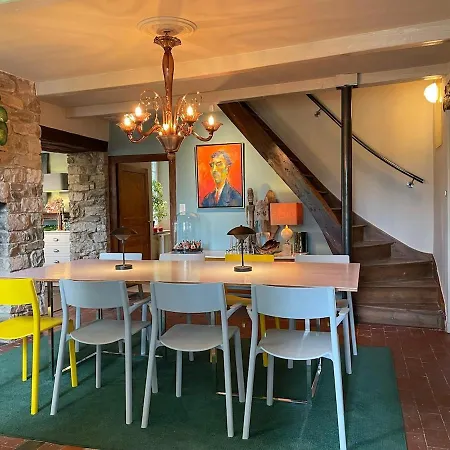 Family Ideal For Hiking And Relaxation